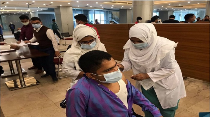 31,160 receive Covid-19 vaccine jabs on first day: DGHS