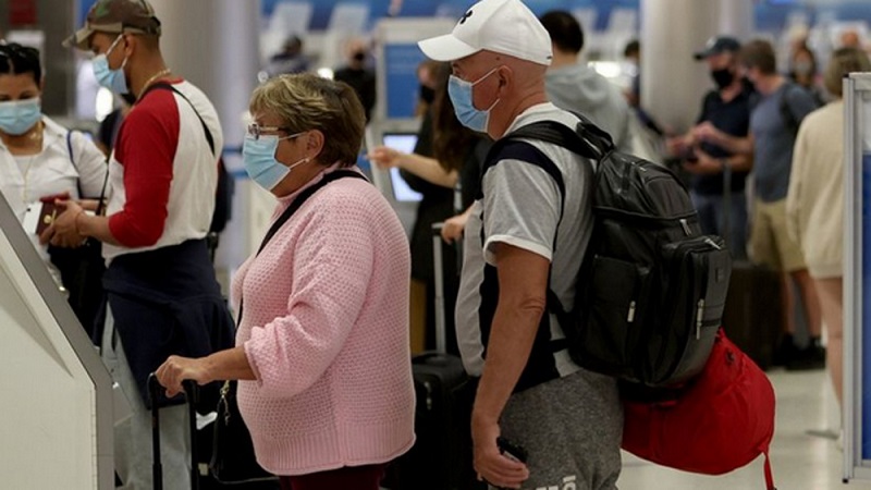 US airport chaos as more than 2,600 flights cancelled
